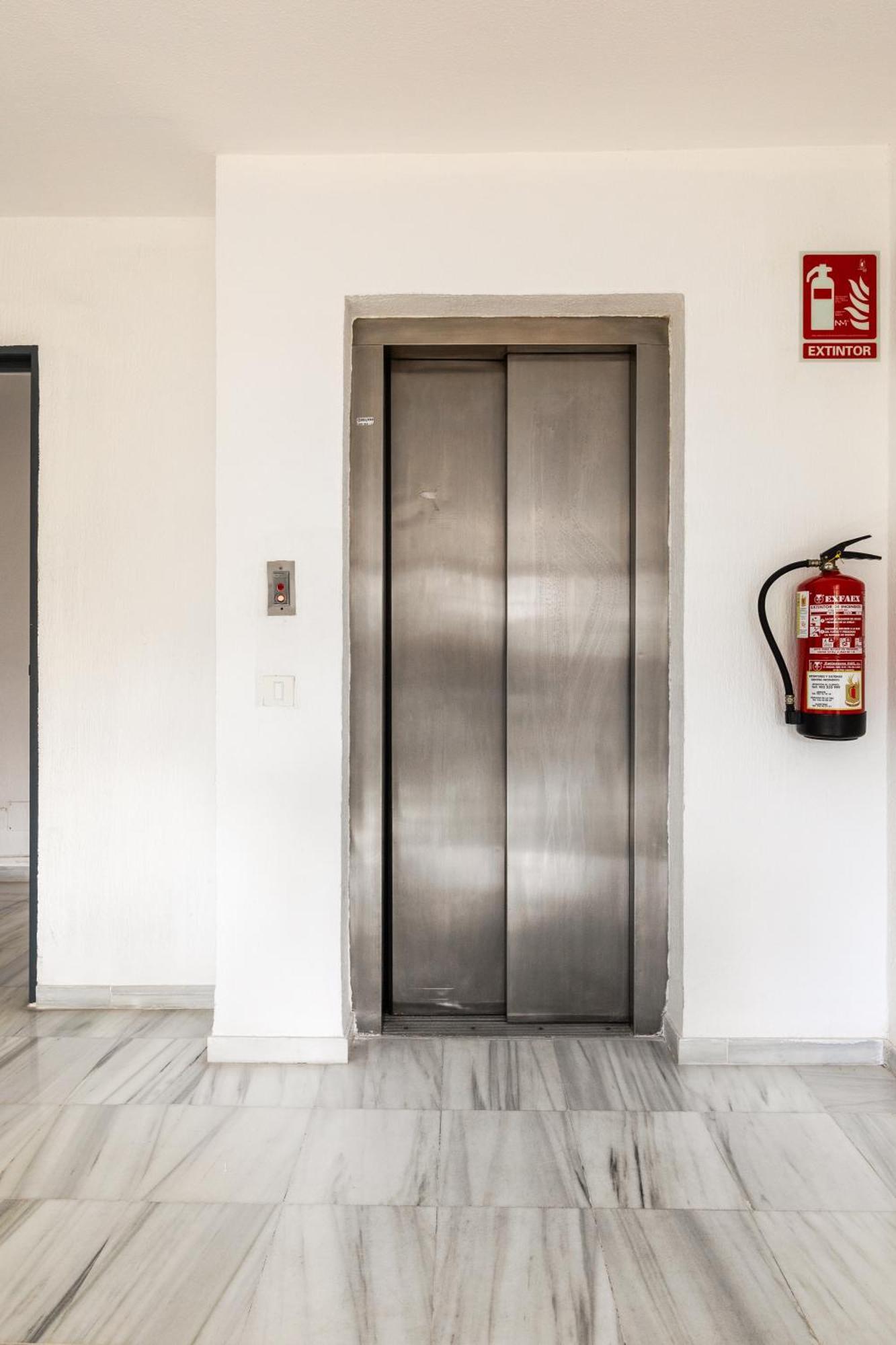 Duquesa Port Studio Apartment - Bright Sunlit Terrace Manilva Ngoại thất bức ảnh