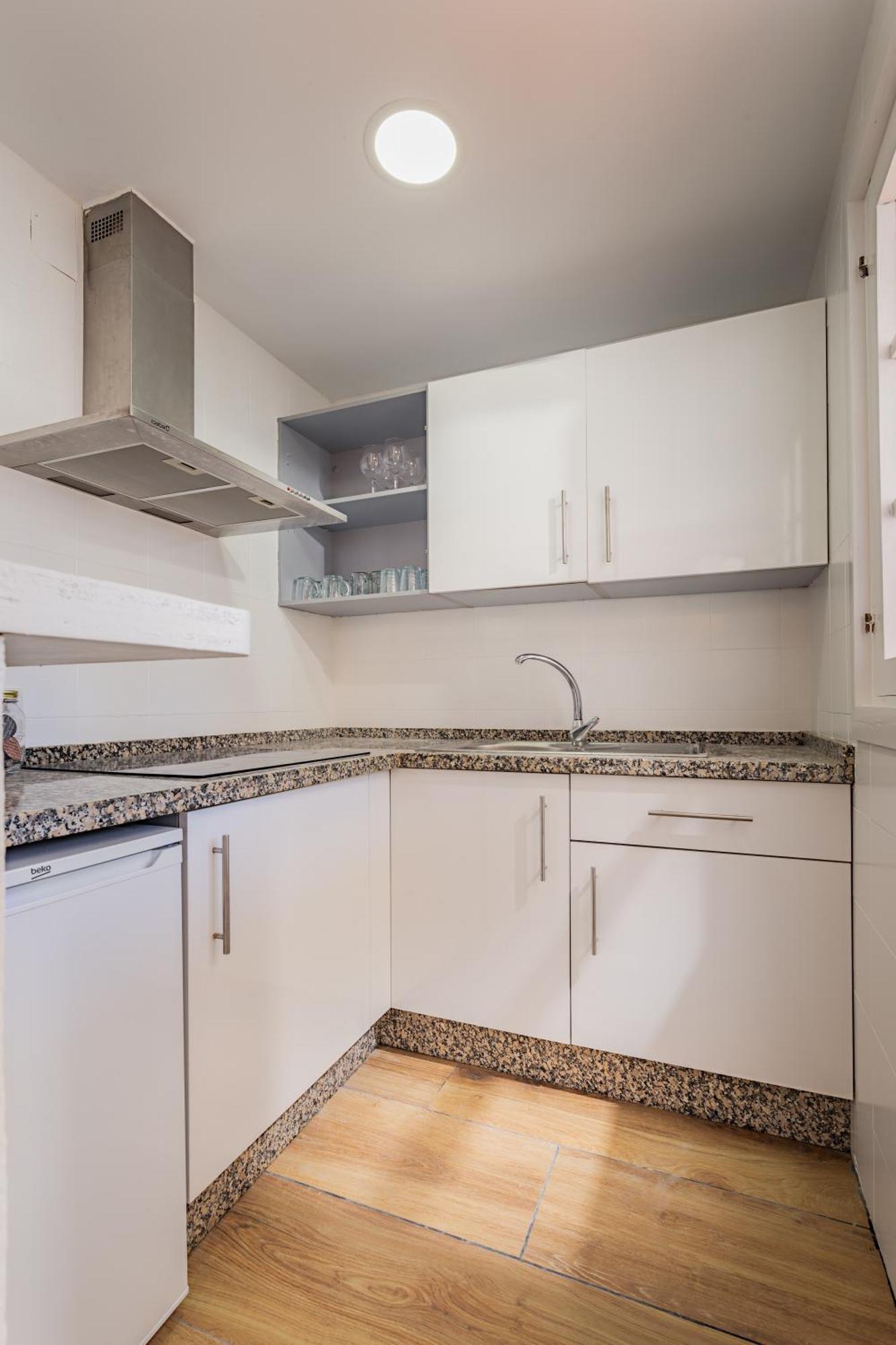 Duquesa Port Studio Apartment - Bright Sunlit Terrace Manilva Ngoại thất bức ảnh