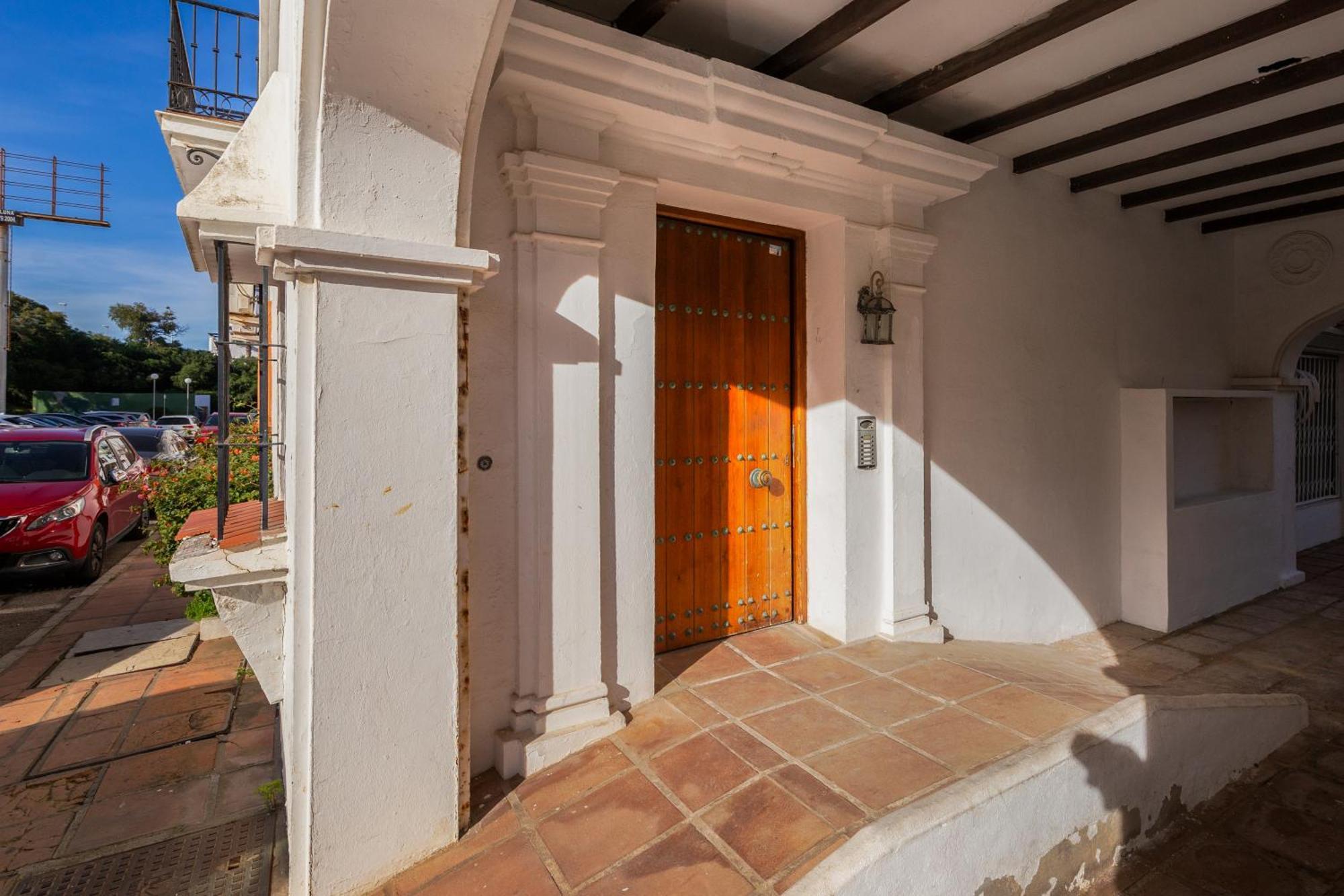 Duquesa Port Studio Apartment - Bright Sunlit Terrace Manilva Ngoại thất bức ảnh